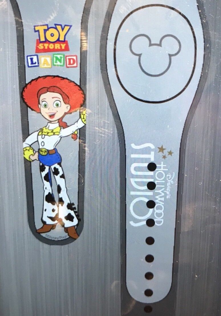Six Toy Story Land On Demand MagicBands released on