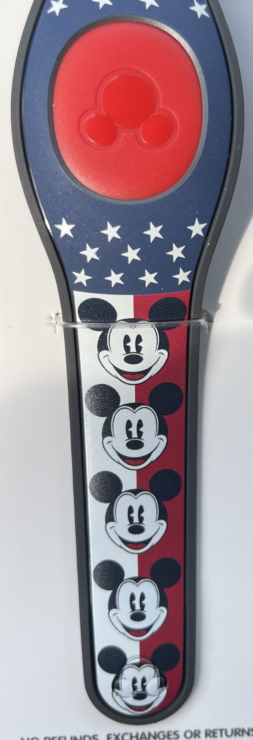 A new Americana Mickey Limited Release MagicBand has appeared