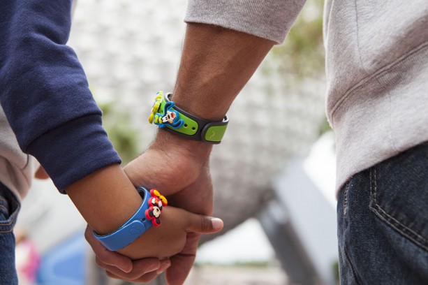 All graphic MagicBands are now “link-it later”. You can now buy them for friends!