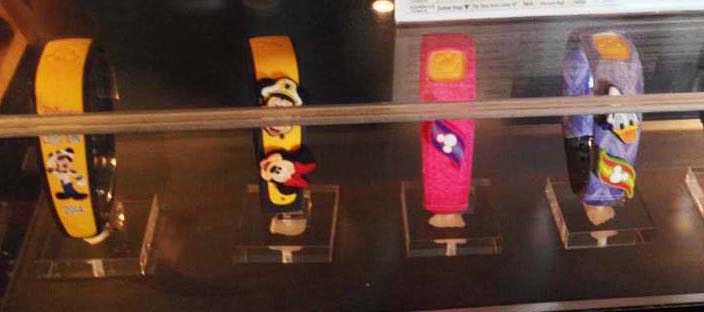 Oceaneers Club MagicBand display case now on Disney Cruises