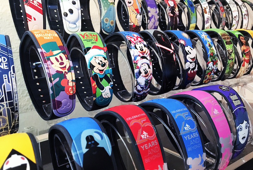 Walt Disney World Parks MagicKeepers Discover the Magic Lanyard Clip  Magicband 2